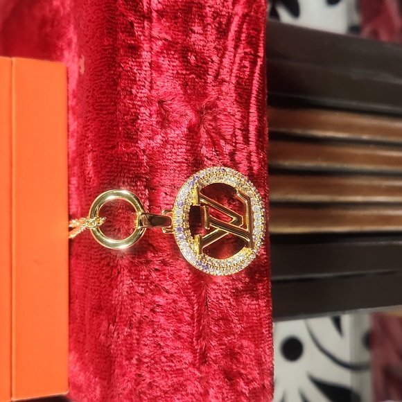 LOUIS VUITTON Bracelet - Picture 1 of 9